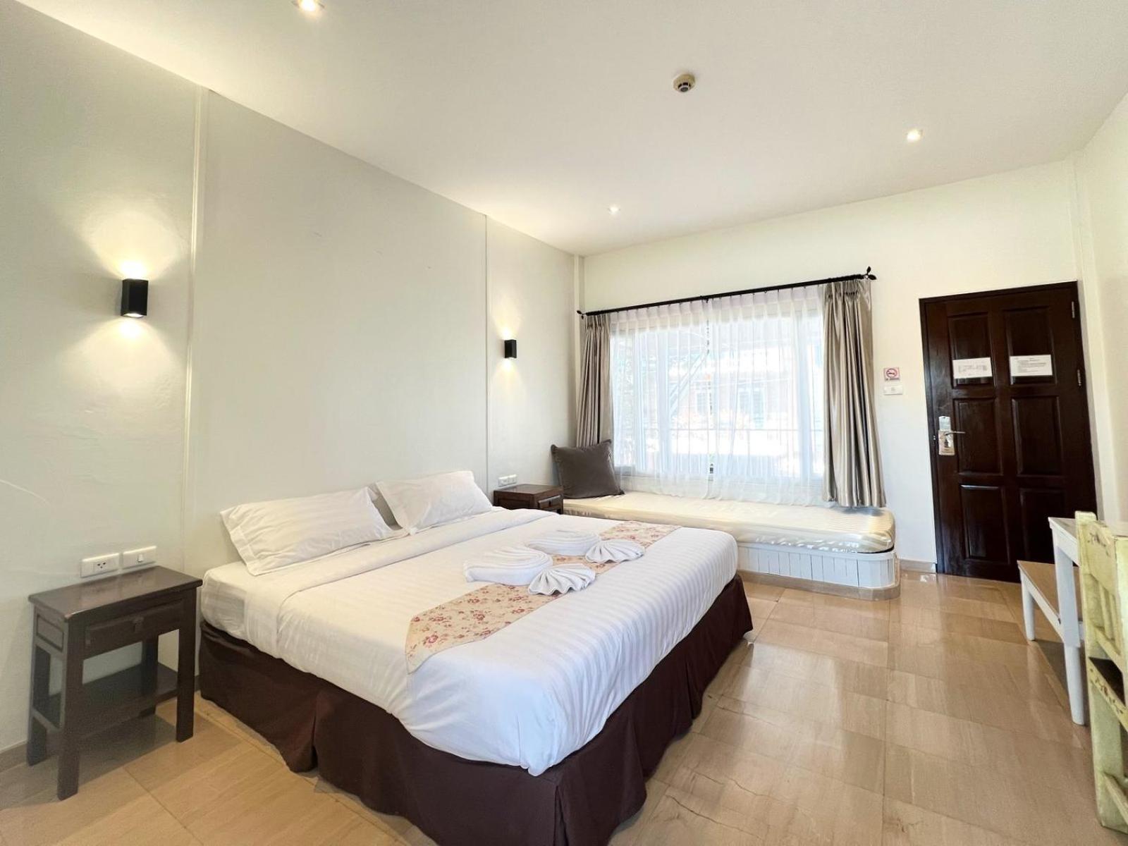 3B Boutique Hotel Чиангмай Екстериор снимка